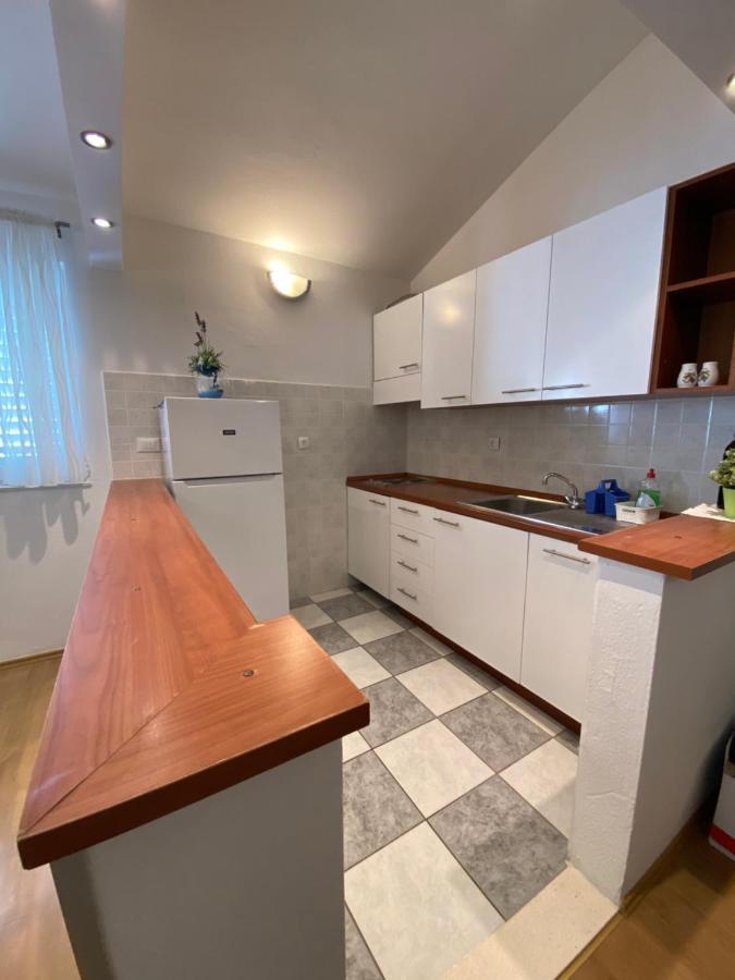 Apartmani Mare Baška Voda Esterno foto
