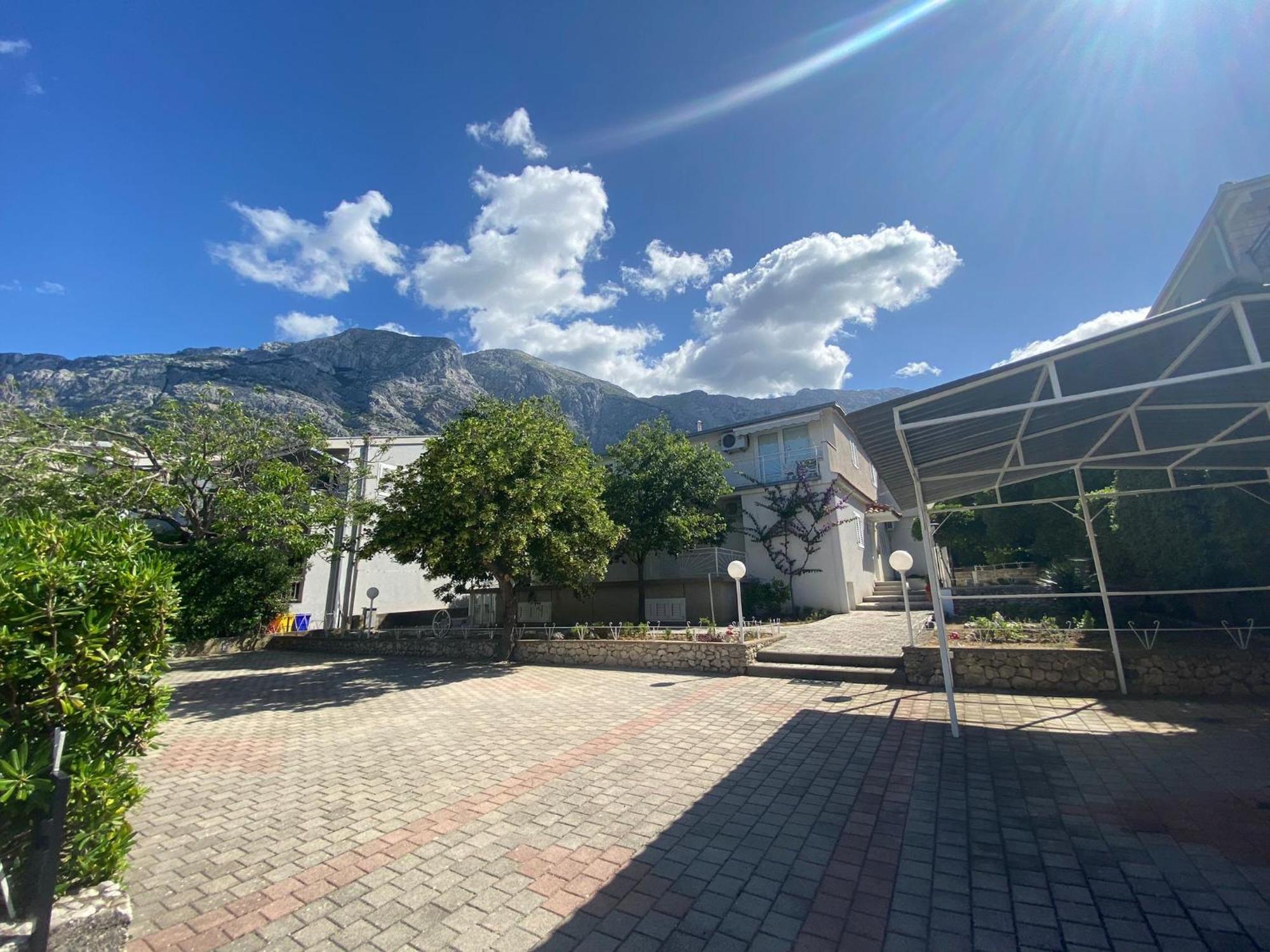 Apartmani Mare Baška Voda Esterno foto